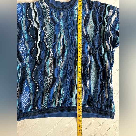 Vintage COOGI Sweater🌊🥶🐳 - Picture 7 of 10